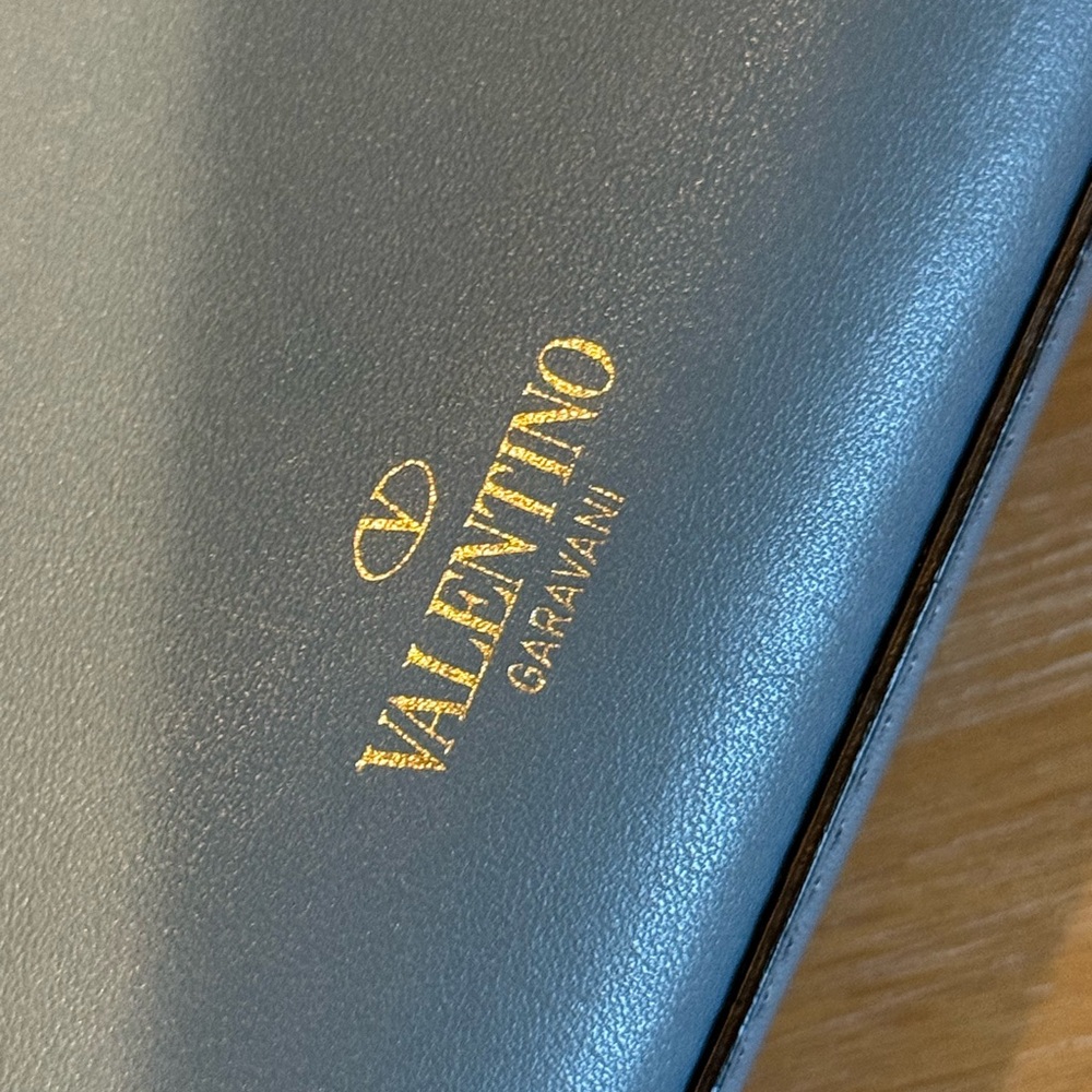 Valentino Garavani Rockstud Leather Crossbody Bag – Light Blue - Picture 7 of 14